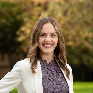 Meet your Posher, Abigail